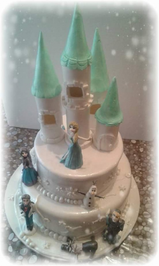 torta frozen pdz - Cerca con Google  Castle birthday cakes, Frozen cake,  Frozen castle cake
